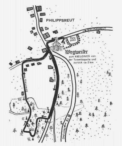 Der Kreuzweg der Böhmerwäldler in einem weiten Bogen über dem Dorf Philippsreut